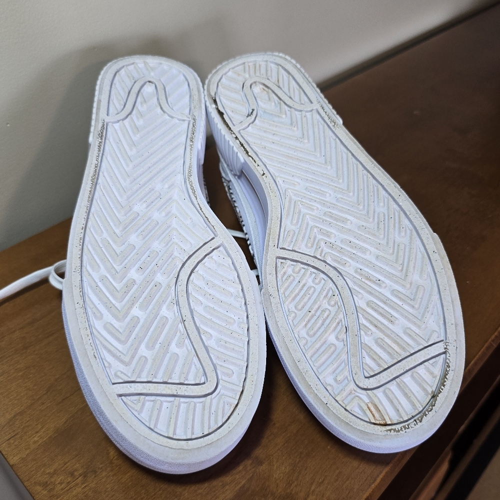 Nike Wmns 8.5 Court Legacy Lift Sneakers - Picture 6 of 13